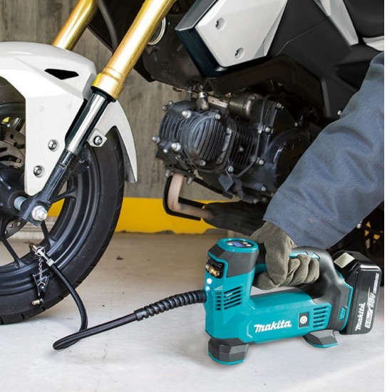 Compressor De Ar Portatil A Bateria 18V - Makita Dmp180Z